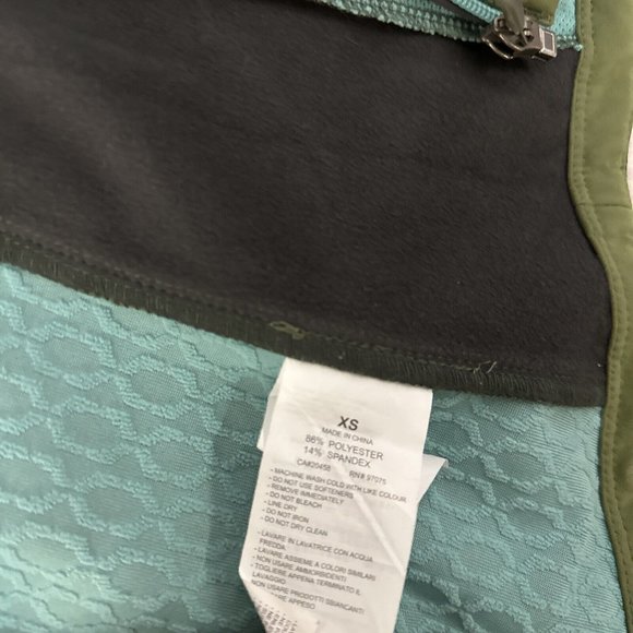 Saucony womens green athletic jacket fitted full zip size XS EUC - Picture 9 of 12